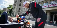 David Coulthard und Emil Forsberg von Fußballclub RB Leipzig