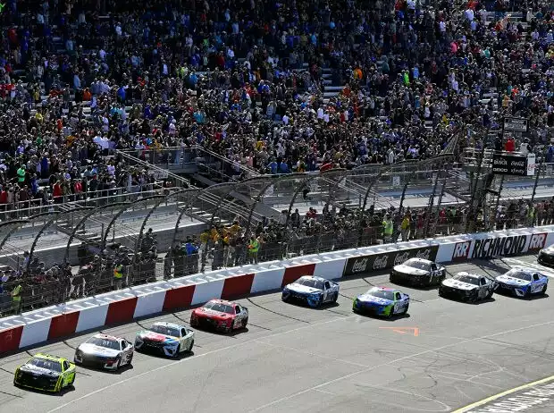 NASCAR-Action auf dem Richmond Raceway Titel-Bild zur News: NASCAR-Action auf dem Richmond Raceway