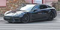 Porsche Panamera (2022) als Prototyp mit Zentralverschluss-Felgen