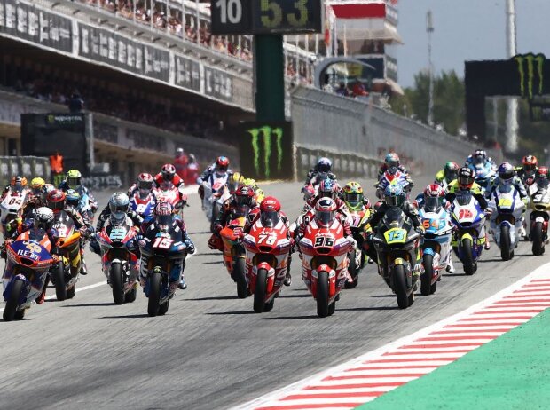 Titel-Bild zur News: Moto2 Start in Barcelona