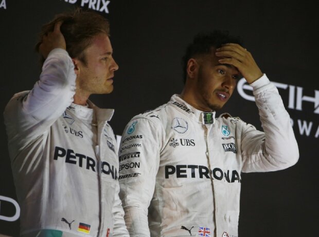 Lewis Hamilton und Nico Rosberg beim Formel-1-Finale 2016 in Abu Dhabi