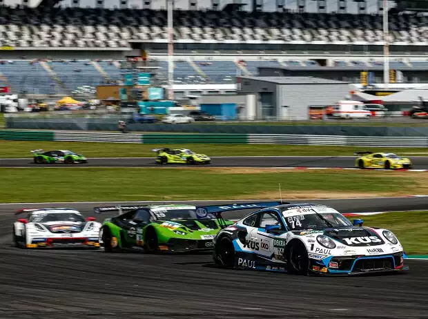 Die Rennen des ADAC GT Masters sind Hauptattraktion des Family-&-Friends-Festivals auf dem Lausitzring Titel-Bild zur News: Die Rennen des ADAC GT Masters sind Hauptattraktion des Family-&-Friends-Festivals auf dem Lausitzring