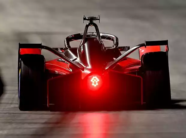 Titel-Bild zur News: Sebastien Buemi im Nissan