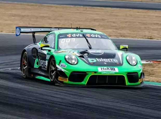 Titel-Bild zur News: Dinamic Motorsport schaut sich das ADAC GT Masters aus Teilnehmerperspektive an