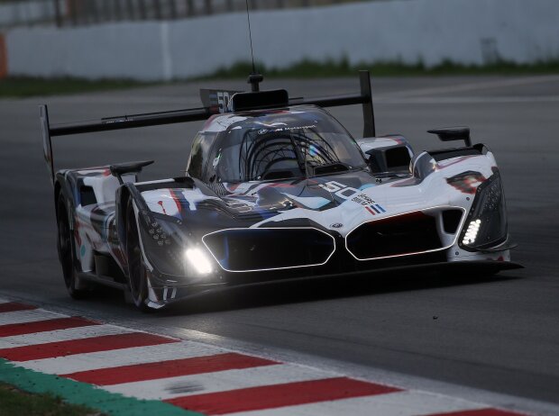 Der BMW M Hybrid V8 hat einen Härtetest in Barcelona hinter sich Der BMW M Hybrid V8 hat einen Härtetest in Barcelona hinter sich