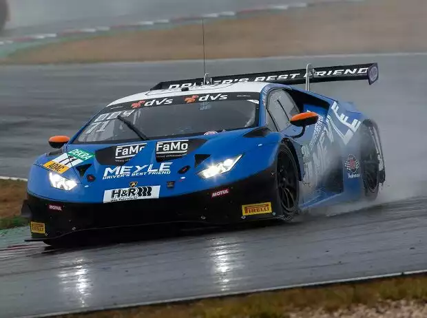 Maximilian Paul ist erstmals im ADAC GT Masters aufs Podium gefahren Titel-Bild zur News: Maximilian Paul ist erstmals im ADAC GT Masters aufs Podium gefahren