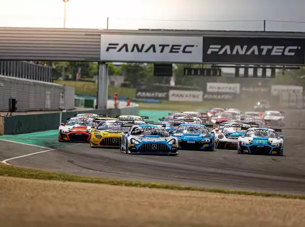 FANATEC GT World Challenge Europe powered by AWS Titel-Bild zur News: FANATEC GT World Challenge Europe powered by AWS