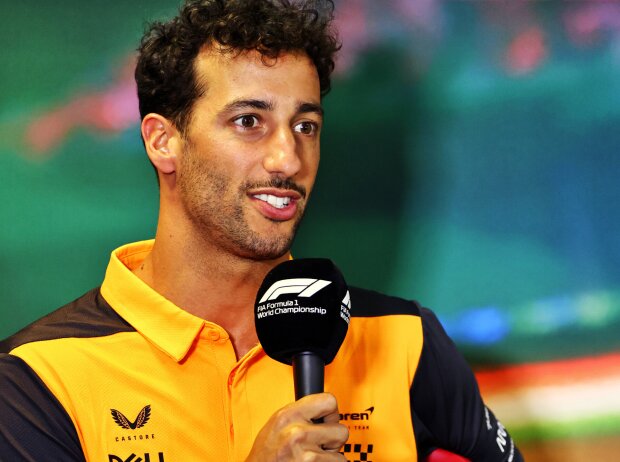 Titel-Bild zur News: Daniel Ricciardo (McLaren) in der Pressekonferenz vor dem Formel-1-Rennen in ungarn 2022