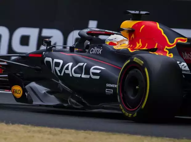 Max Verstappen im Red Bull RB18 in der Formel-1-Saison 2022 Titel-Bild zur News: Max Verstappen im Red Bull RB18 in der Formel-1-Saison 2022