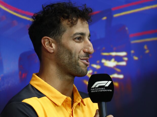 Titel-Bild zur News: Daniel Ricciardo (McLaren) in der Pressekonferenz vor dem Formel-1-Rennen in Belgien 2022