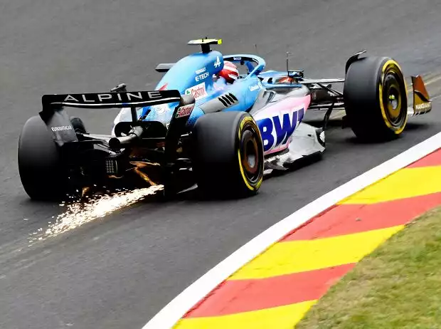 Esteban Ocon im Alpine A522 im Freien Training der Formel 1 2022 in Spa Titel-Bild zur News: Esteban Ocon im Alpine A522 im Freien Training der Formel 1 2022 in Spa