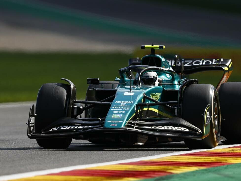 Sebastian Vettel im Aston Martin AMR22 beim Formel-1-Rennen in Spa 2022