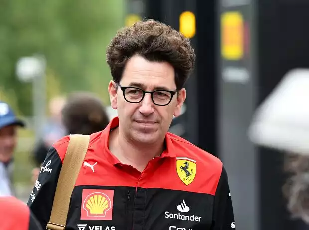 Titel-Bild zur News: Mattia Binotto, Charles Leclerc, Carlos Sainz