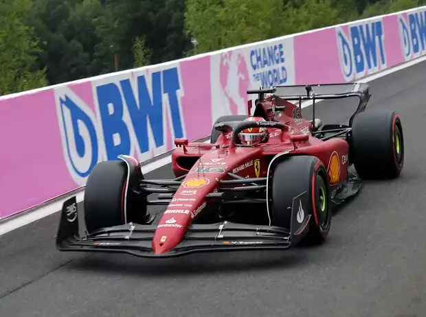 Charles Leclerc (Ferrari F1-75) beim Formel-1-Rennen in Belgien 2022 Titel-Bild zur News: Charles Leclerc (Ferrari F1-75) beim Formel-1-Rennen in Belgien 2022
