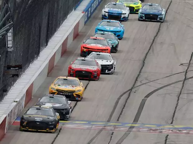 NASCAR-Action in Darlington Titel-Bild zur News: NASCAR-Action in Darlington