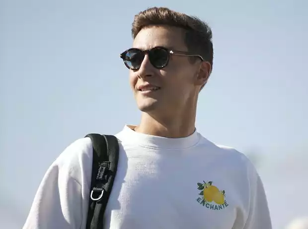 George Russell im Fahrerlager von Zandvoort Titel-Bild zur News: George Russell im Fahrerlager von Zandvoort