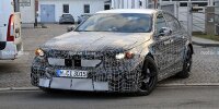 Bild zum Inhalt: BMW 5er (2023) mit weniger Tarnung erwischt