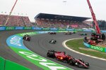 Charles Leclerc (Ferrari), Carlos Sainz (Ferrari), Lewis Hamilton (Mercedes) und Sergio Perez (Red Bull) 