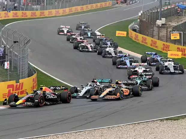 Die Startphase beim Niederlande-Grand-Prix 2022 in Zandvoort Titel-Bild zur News: Die Startphase beim Niederlande-Grand-Prix 2022 in Zandvoort