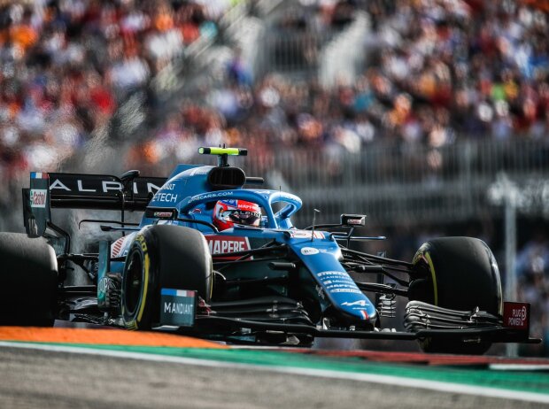 Esteban Ocon im Alpine A521 in Austin Esteban Ocon im Alpine A521 in Austin