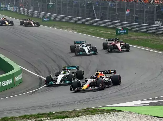Max Verstappen, Lewis Hamilton Titel-Bild zur News: Max Verstappen, Lewis Hamilton