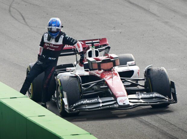 Titel-Bild zur News: Valtteri Bottas (Alfa Romeo) scheidet beim Formel-1-Rennen in Zandvoort aus
