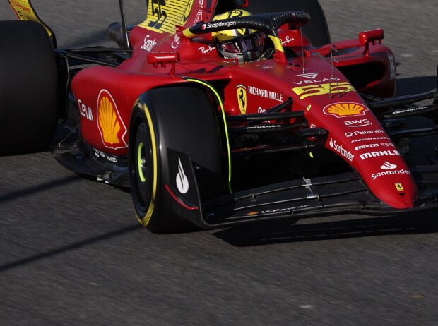 Carlos Sainz im Ferrari F1-75 im Freitagstraining in Monza Carlos Sainz im Ferrari F1-75 im Freitagstraining in Monza