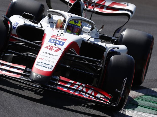 Mick Schumacher im Haas VF-22 beim Formel-1-Training in Monza 2022 Mick Schumacher im Haas VF-22 beim Formel-1-Training in Monza 2022