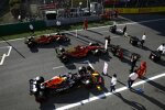 Max Verstappen (Red Bull), Charles Leclerc (Ferrari) und Carlos Sainz (Ferrari) 