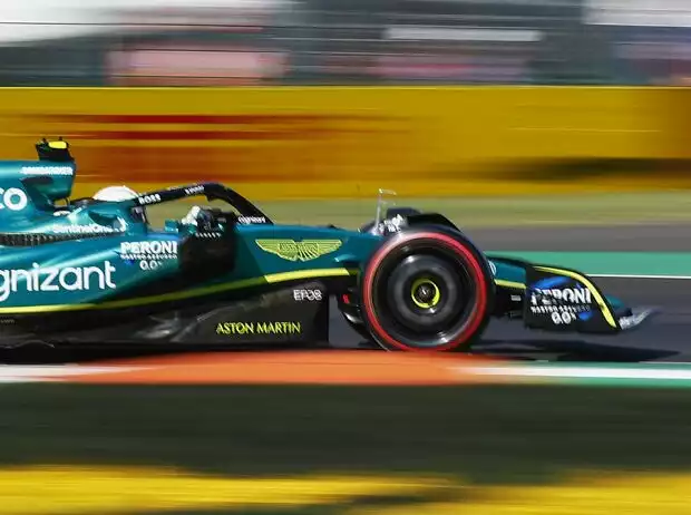 Sebastian Vettel im Aston Martin AMR22 beim Formel-1-Rennen in Monza 2022 Titel-Bild zur News: Sebastian Vettel im Aston Martin AMR22 beim Formel-1-Rennen in Monza 2022