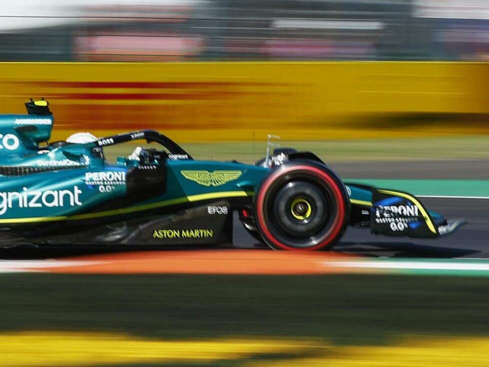 Sebastian Vettel im Aston Martin AMR22 beim Formel-1-Rennen in Monza 2022