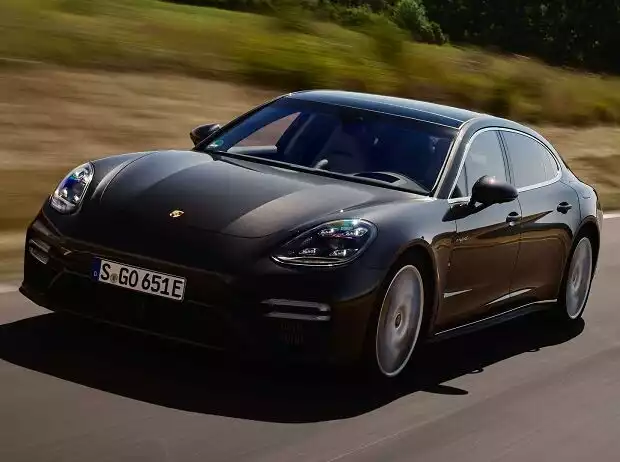 Porsche Panamera Turbo S E-Hybrid Executive (Langversion) Titel-Bild zur News: Porsche Panamera Turbo S E-Hybrid Executive (Langversion)