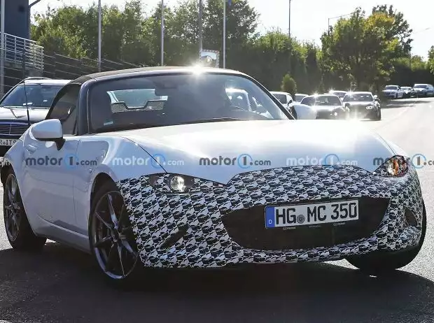 Mazda MX-5 (2024) als Test-Mule erwischt Titel-Bild zur News: Mazda MX-5 (2024) als Test-Mule erwischt