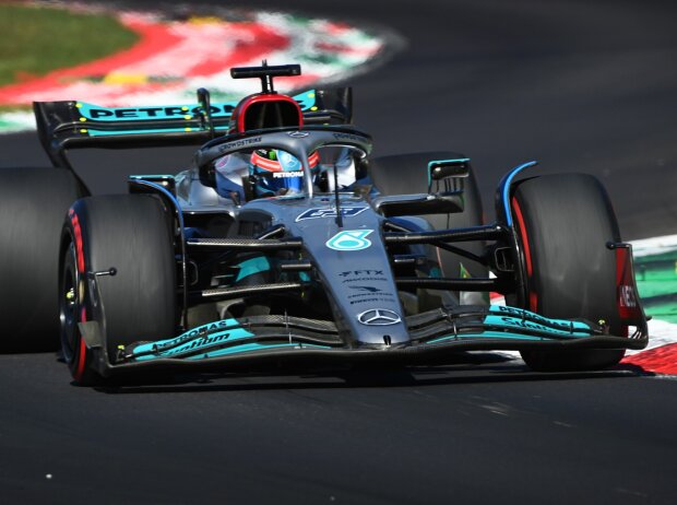 Titel-Bild zur News: George Russell im Mercedes W13 beim Italien-Grand-Prix der Formel 1 2022 in Monza