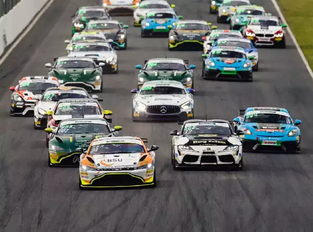 ADAC GT4 Germany 2022 in Zandvoort Titel-Bild zur News: ADAC GT4 Germany 2022 in Zandvoort