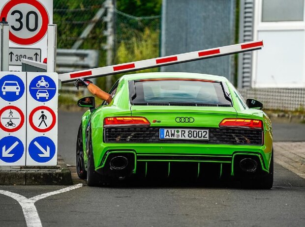 Impressionen der Green Hell Driving Days beziehungsweise Touristenfahrten auf dem Nürburgring Impressionen der Green Hell Driving Days beziehungsweise Touristenfahrten auf dem Nürburgring