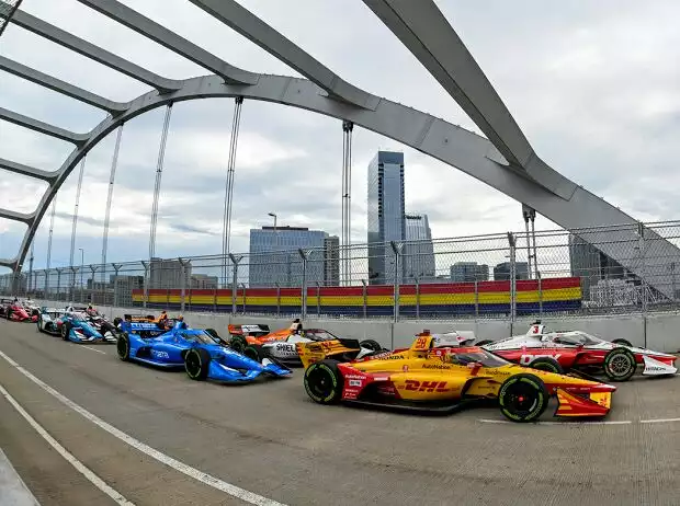 Start zum IndyCar-Rennen auf dem Stadtkurs in Nashville 2022 Titel-Bild zur News: Start zum IndyCar-Rennen auf dem Stadtkurs in Nashville 2022