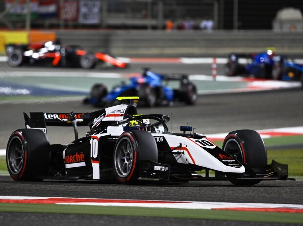 Theo Pourchaire beim Rennen der Formel 2 in Bahrain 2022 Theo Pourchaire beim Rennen der Formel 2 in Bahrain 2022