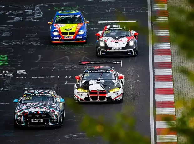 NLS, Ford Mustang, BMW M4 GT3, Porscche 911 GT3 Cup, BMW 325i Titel-Bild zur News: NLS, Ford Mustang, BMW M4 GT3, Porscche 911 GT3 Cup, BMW 325i