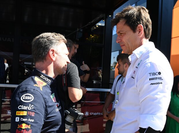 Titel-Bild zur News: Red-Bull-Teamchef Christian Horner und Mercedes-Motorsportchef Toto Wolff