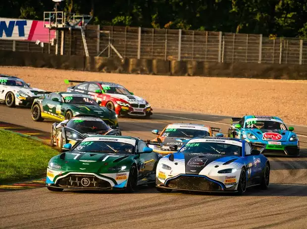 Geschichten aus dem Fahrerlager der ADAC GT4 Germany auf dem Sachsenring Titel-Bild zur News: Geschichten aus dem Fahrerlager der ADAC GT4 Germany auf dem Sachsenring