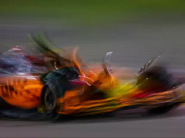 Lando Norris (McLaren) im Training zum Formel-1-Rennen in Singapur 2022 Titel-Bild zur News: Lando Norris (McLaren) im Training zum Formel-1-Rennen in Singapur 2022