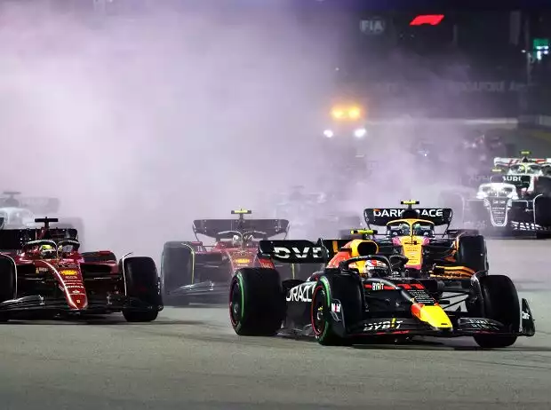 Formel-1-Start in Singapur 2022 Titel-Bild zur News: Formel-1-Start in Singapur 2022