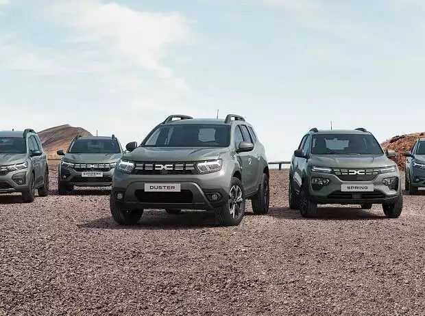 Dacia-Modellprogramm (2022) mit neuem Logo Titel-Bild zur News: Dacia-Modellprogramm (2022) mit neuem Logo