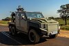 Gepanzerter sechsrädriger Toyota Land Cruiser mit Drohnen-Abwehr