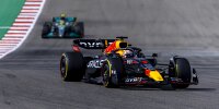 Max Verstappen (Red Bull RB18) vor Lewis Hamilton (Mercedes W13) beim Formel-1-Rennen in Austin 2022