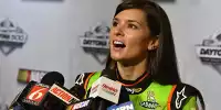 Danica Patrick gibt ein Interview nach ihrer NASCAR-Poleposition im Daytona 500 2013