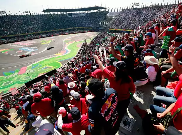 Sergio Perez, Lewis Hamilton Titel-Bild zur News: Sergio Perez, Lewis Hamilton