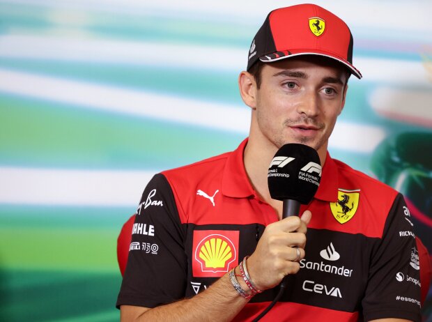 Titel-Bild zur News: Charles Leclerc (Ferrari) in der Pressekonferenz vor dem Formel-1-Rennen in Mexiko 2022