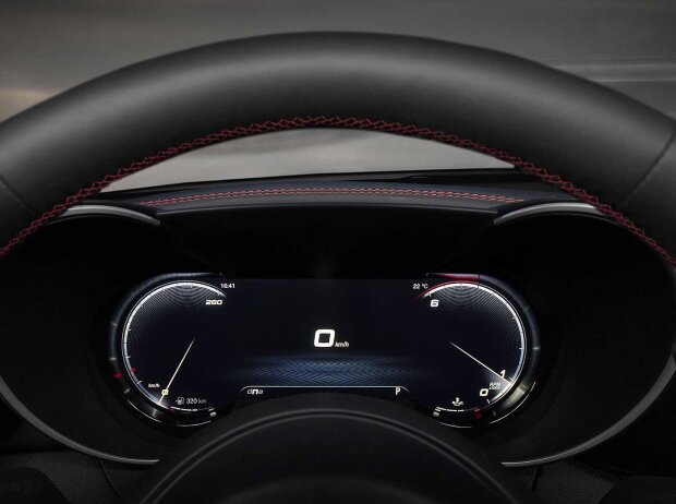 Digitales Cockpit des Alfa Romeo Giulia (2023) Digitales Cockpit des Alfa Romeo Giulia (2023)